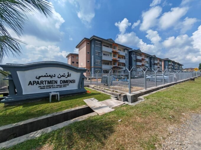 photo 6246905206637970940 y